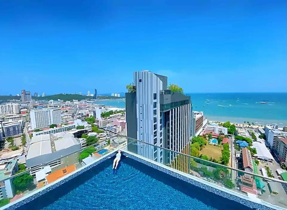 Central Pattaya - Sea View Large Balcony Condo With Infinity Pool 외부 사진