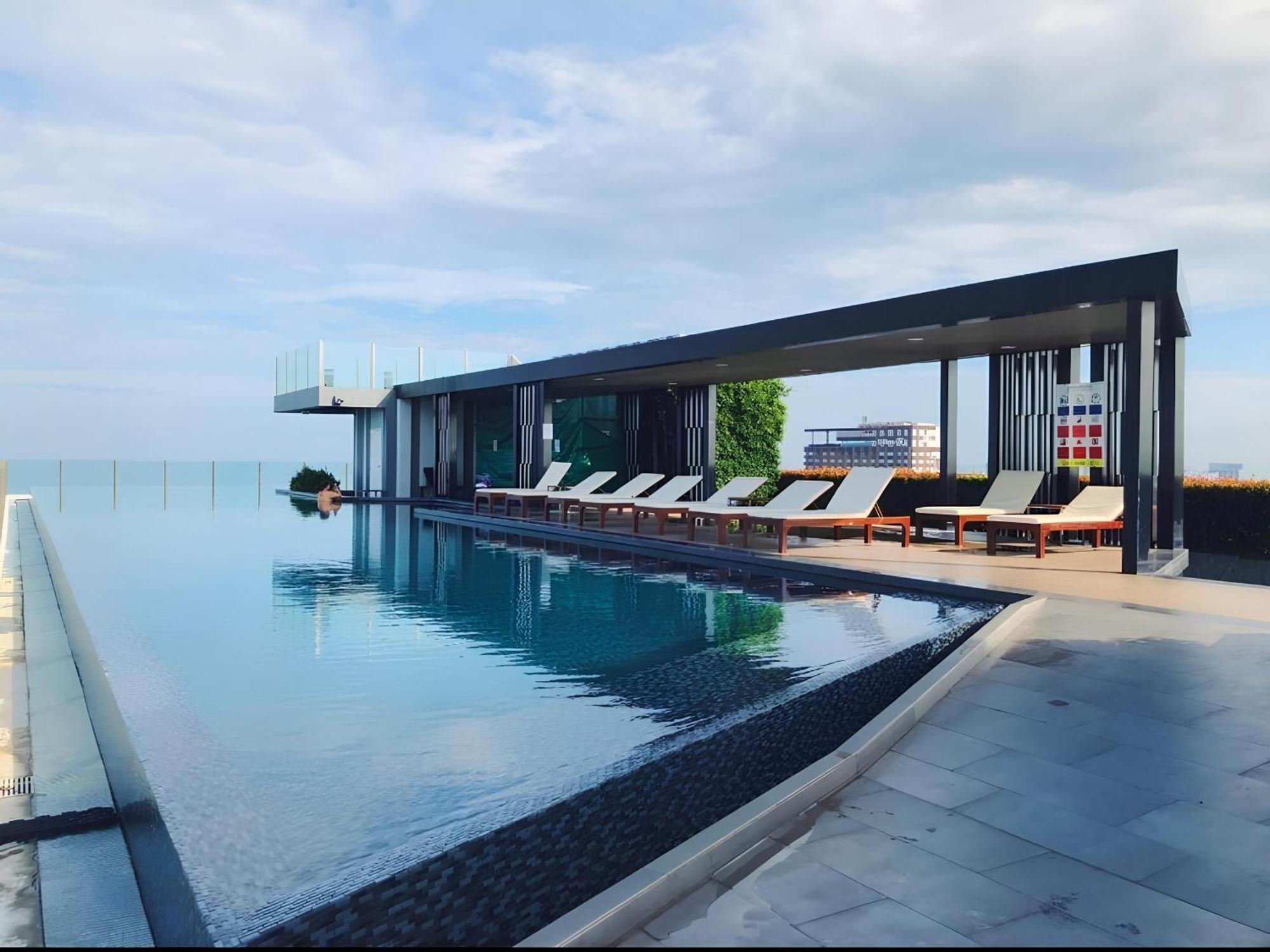 Central Pattaya - Sea View Large Balcony Condo With Infinity Pool 외부 사진